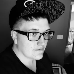 Meet your Posher, Niki